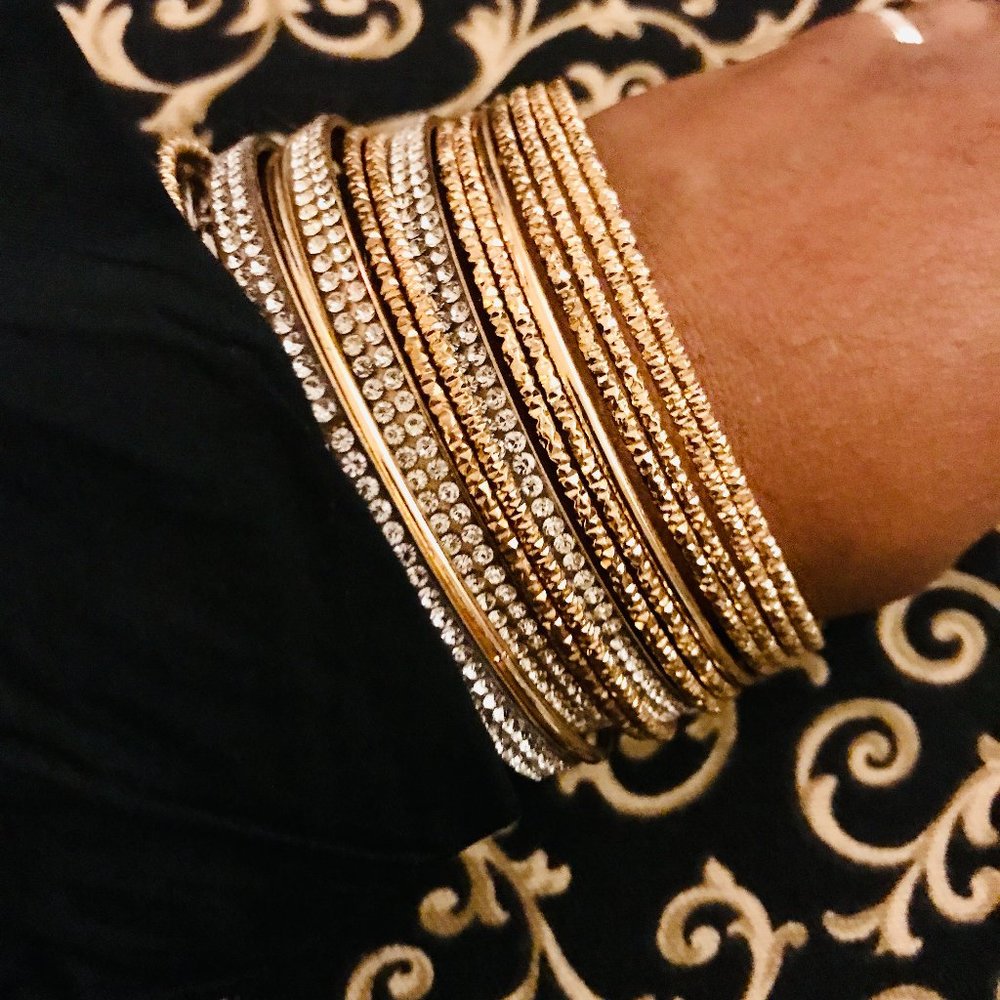 Simply Emma Shiny Gold in Color Bracelets